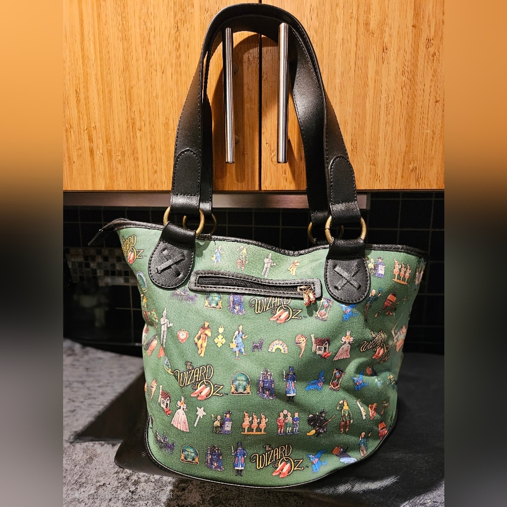 Vintage Wizard of Oz Bradford Exchange purse
